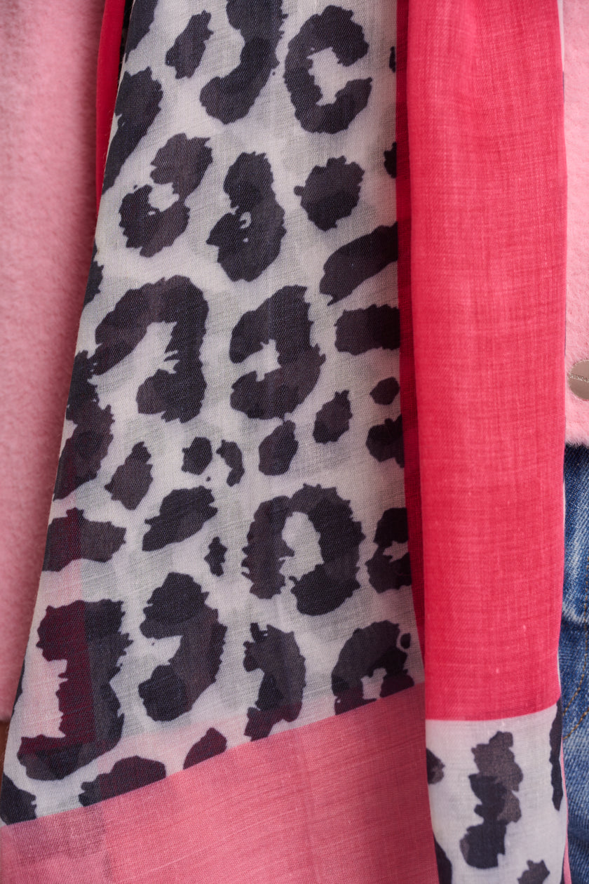 Tuch von Rino & Pelle mit Leo-Print in Rot/Schwarz Artikel RP6828