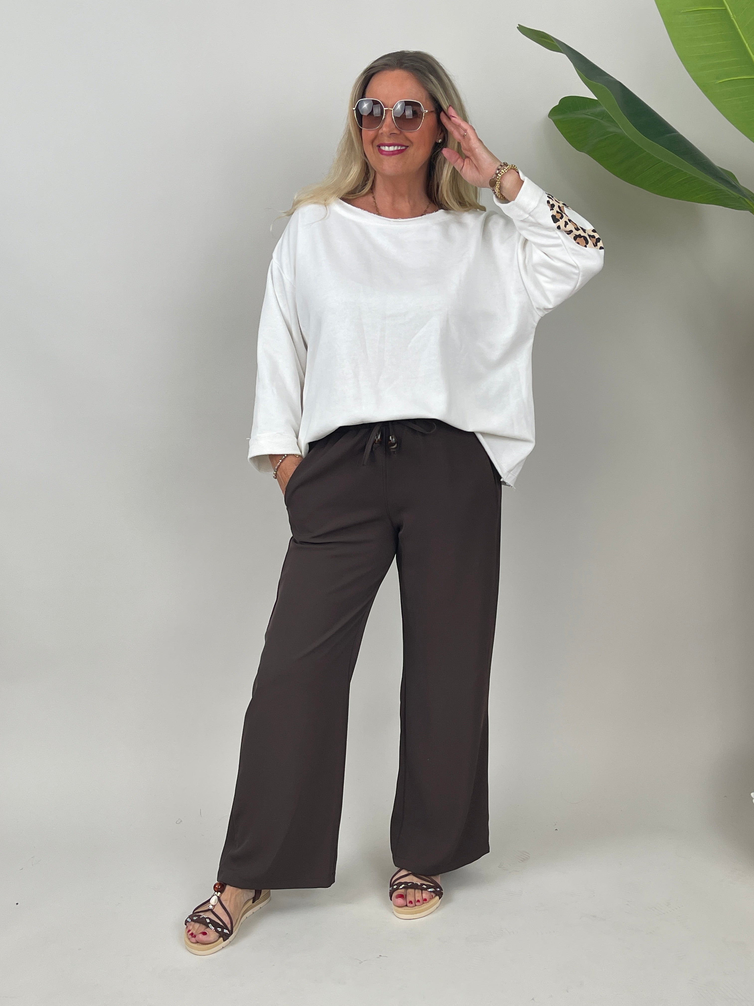 Sweatshirt Leo Druck Sweet in Offwhite