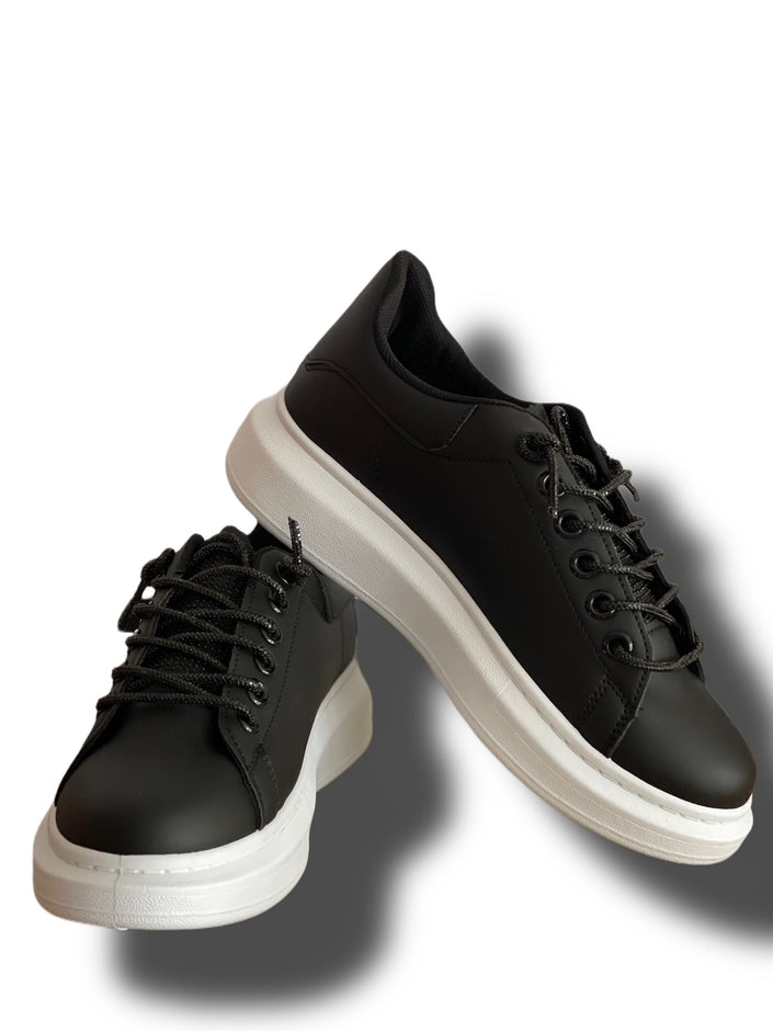 Sneaker mit Glitzerdetails in Schwarz Artikel 3919