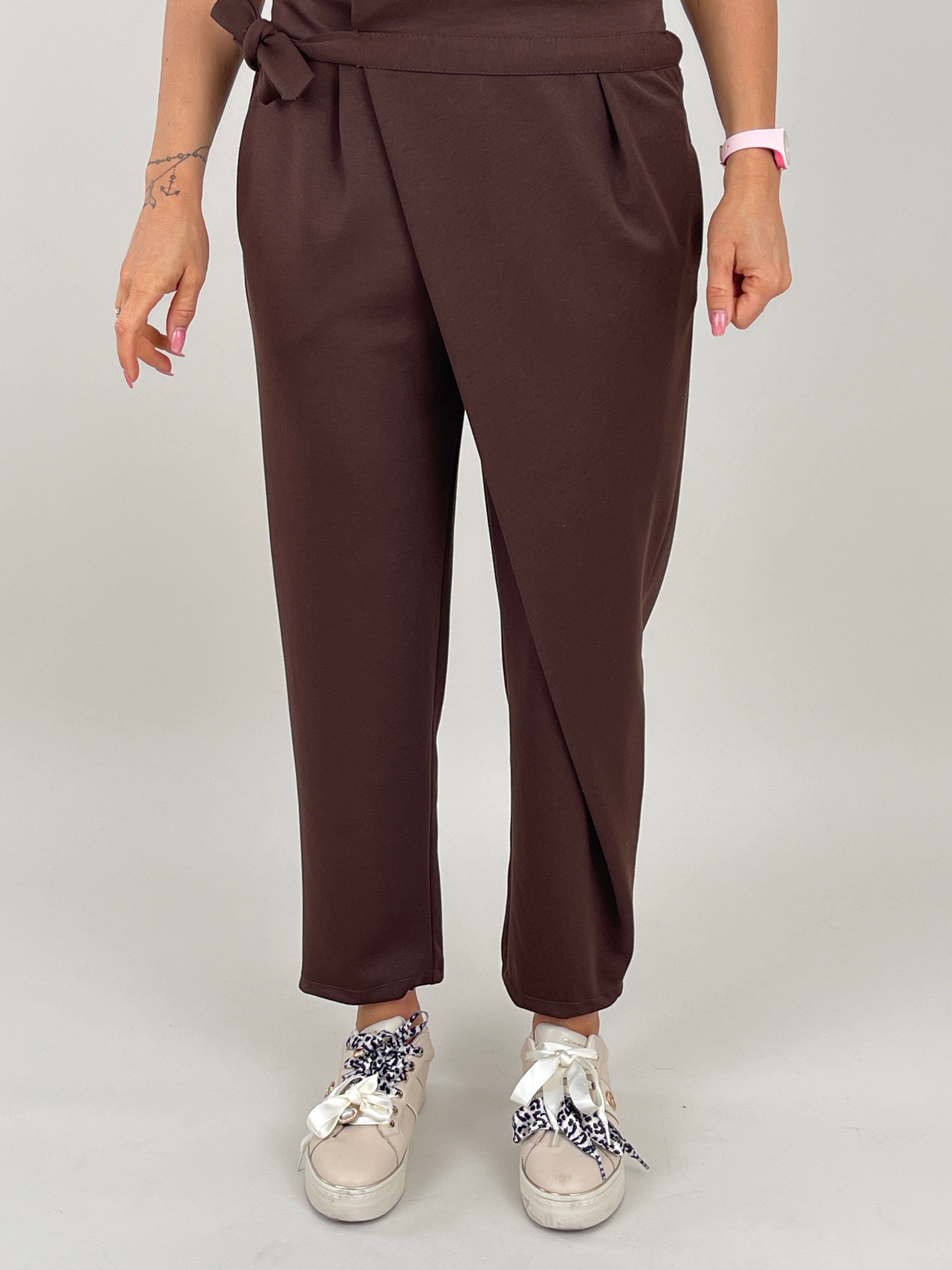 Hose mit Bindedetail in Braun Art. 6444