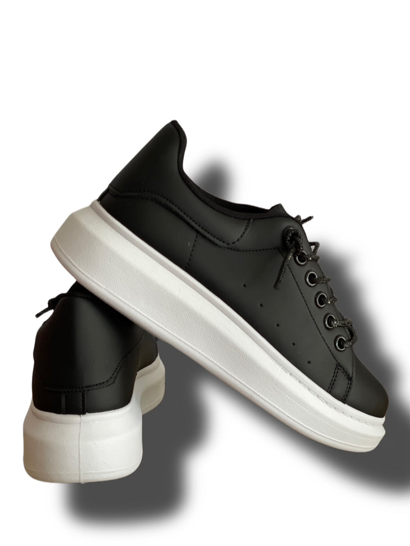 Sneaker mit Glitzerdetails Artikel 3919