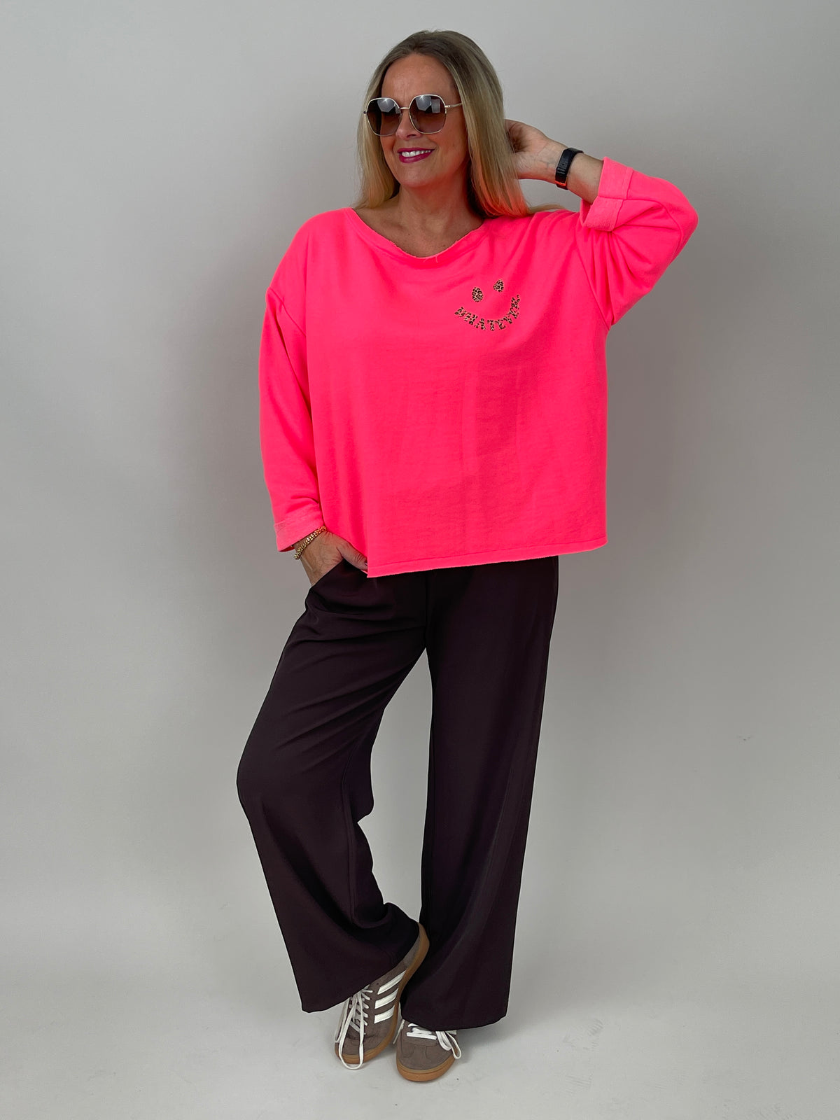 Sweatshirt Leo Smiley in Neonpink