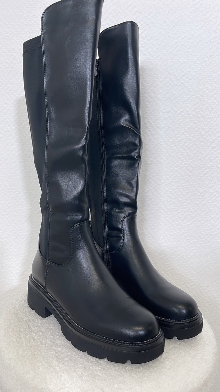 Stiefel Uni mit Stretcheinsatz in Schwarz