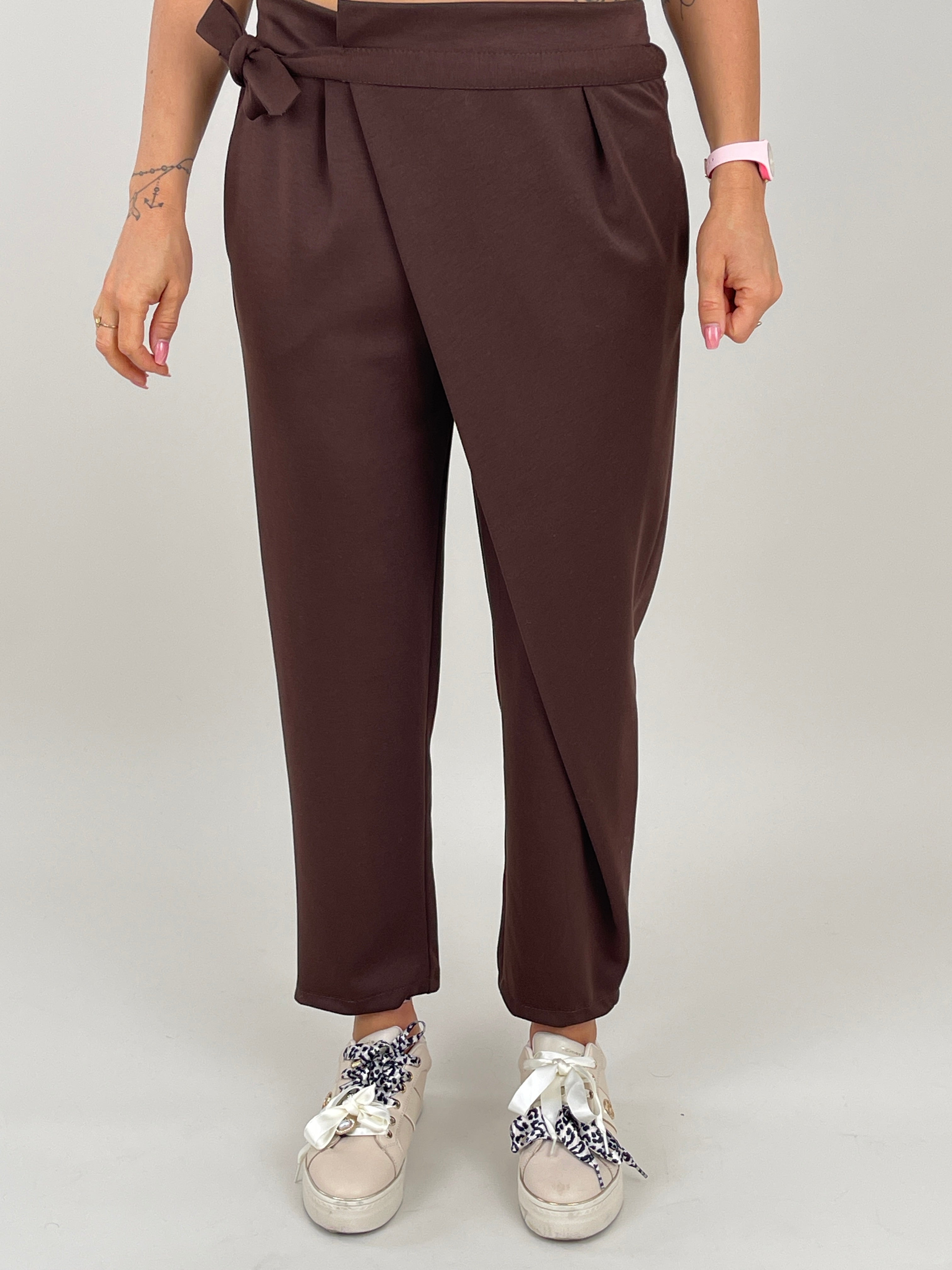 Hose mit Bindedetail in Braun Art. 6444