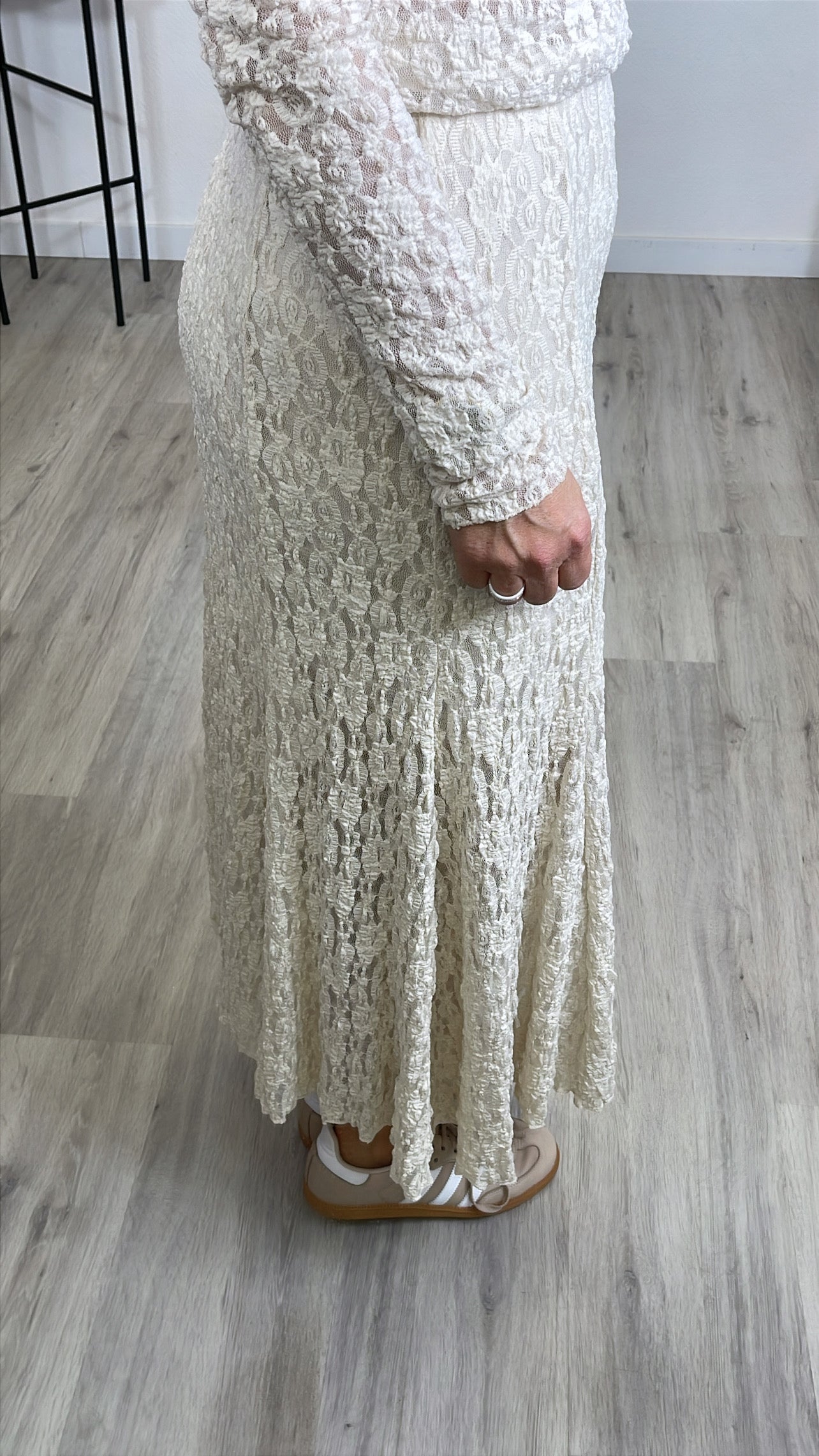 Spitzenrock in Beige