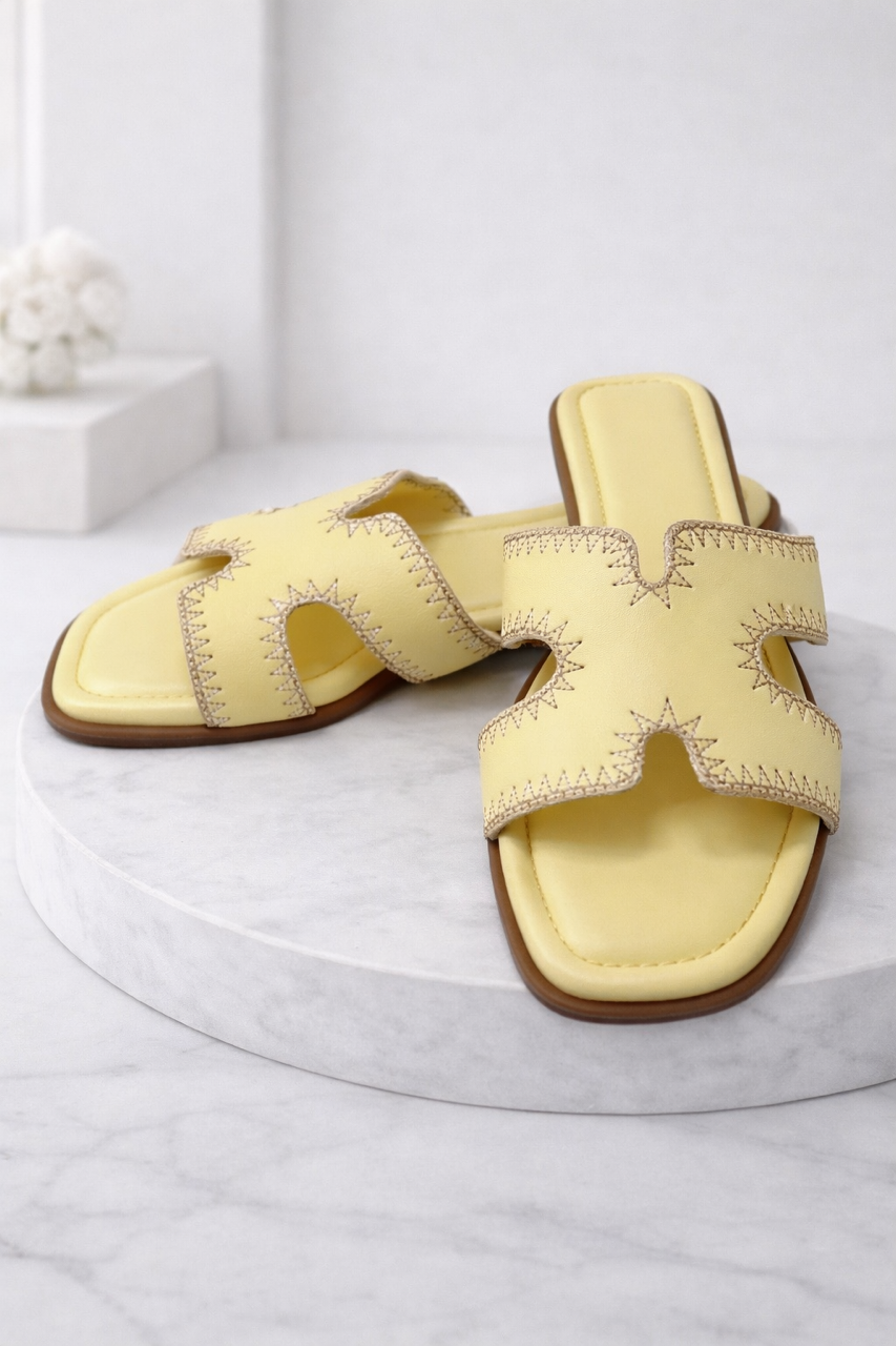 Sandalen in Gelb