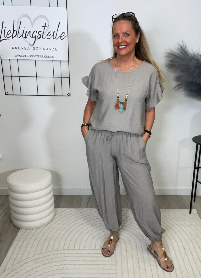 Blusenshirt mit Kette in Taupe