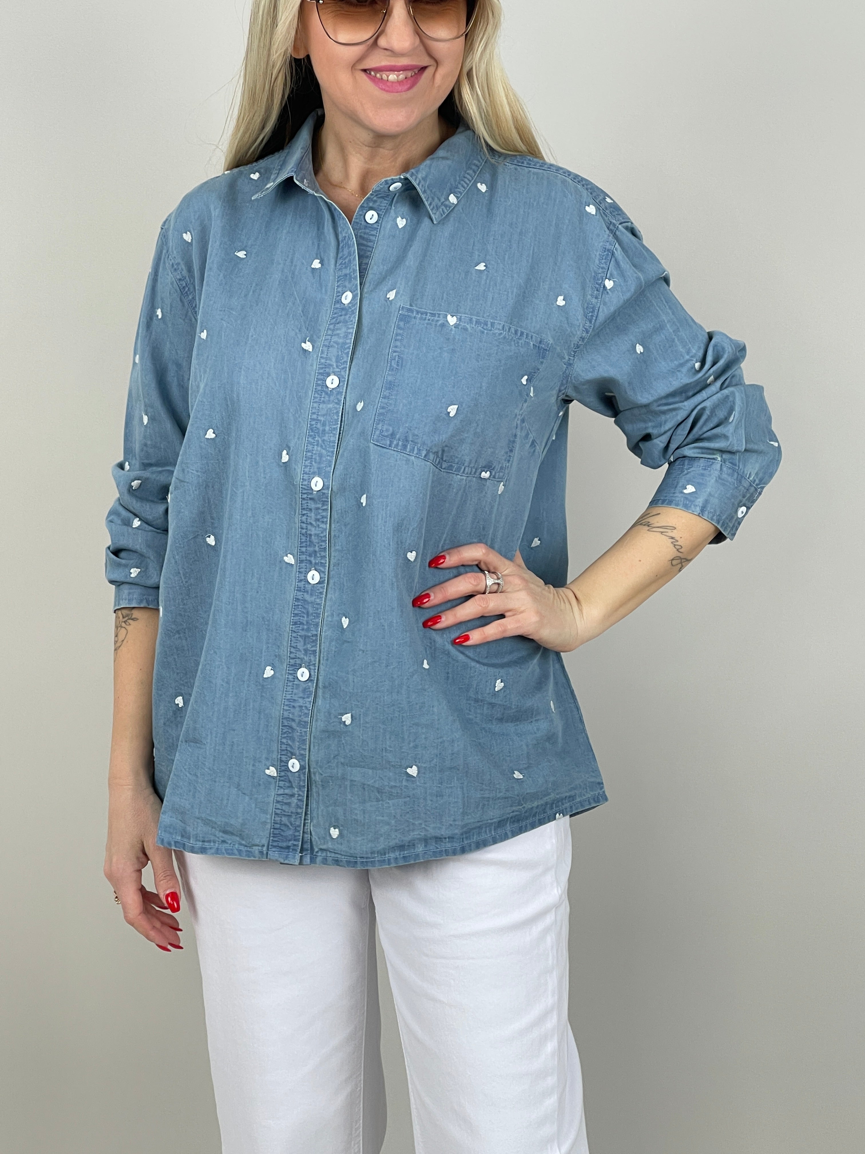 Bluse mit Herzen