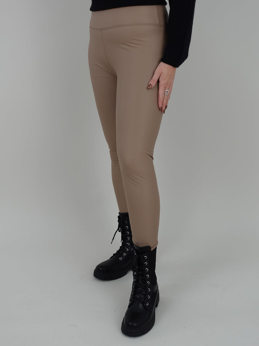 Kunstleder Leggings Taupe Art. 6529