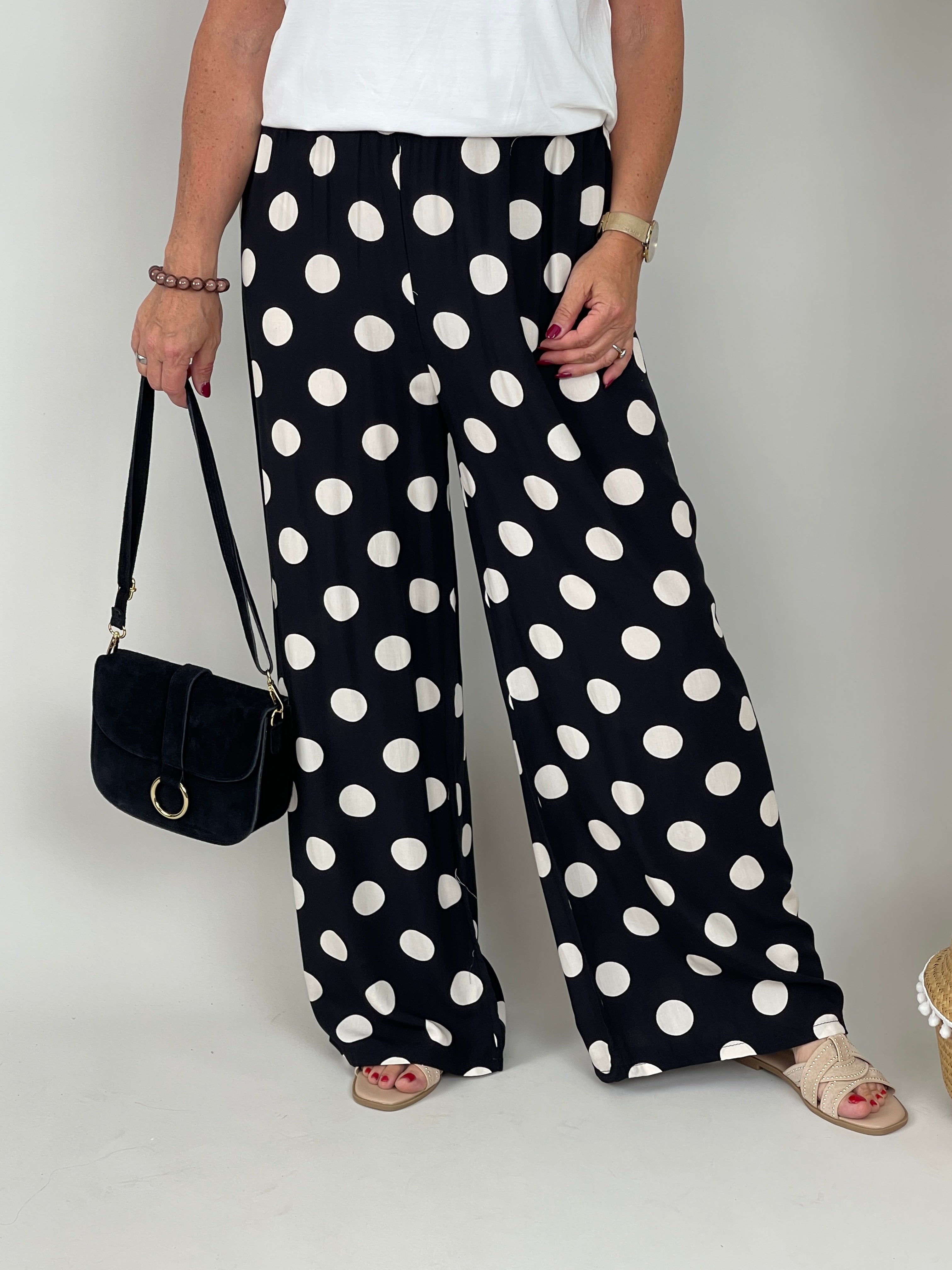 Marlenehose Punkte in Schwarz/Offwhite
