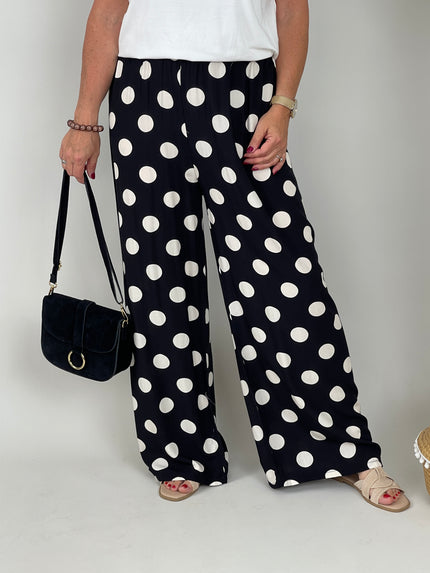 Marlenehose Punkte in Schwarz/Offwhite
