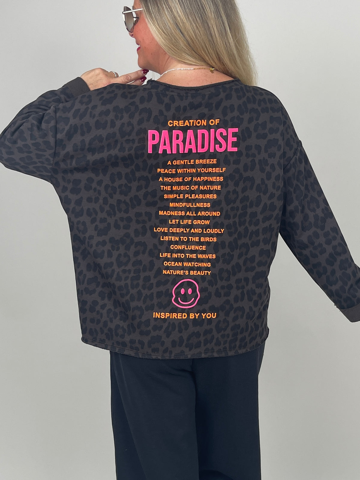 Sweatshirt mit Statement-Print Paradise Leo/Mokka