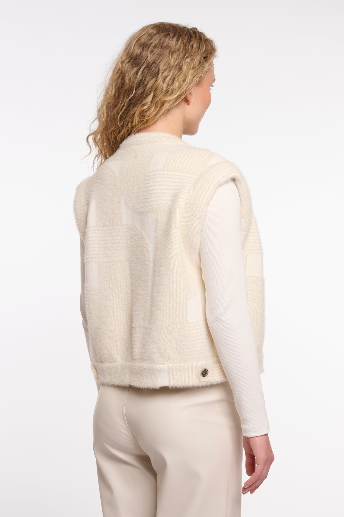 Weste Elona von Rino&Pelle in Birch Labyrinth