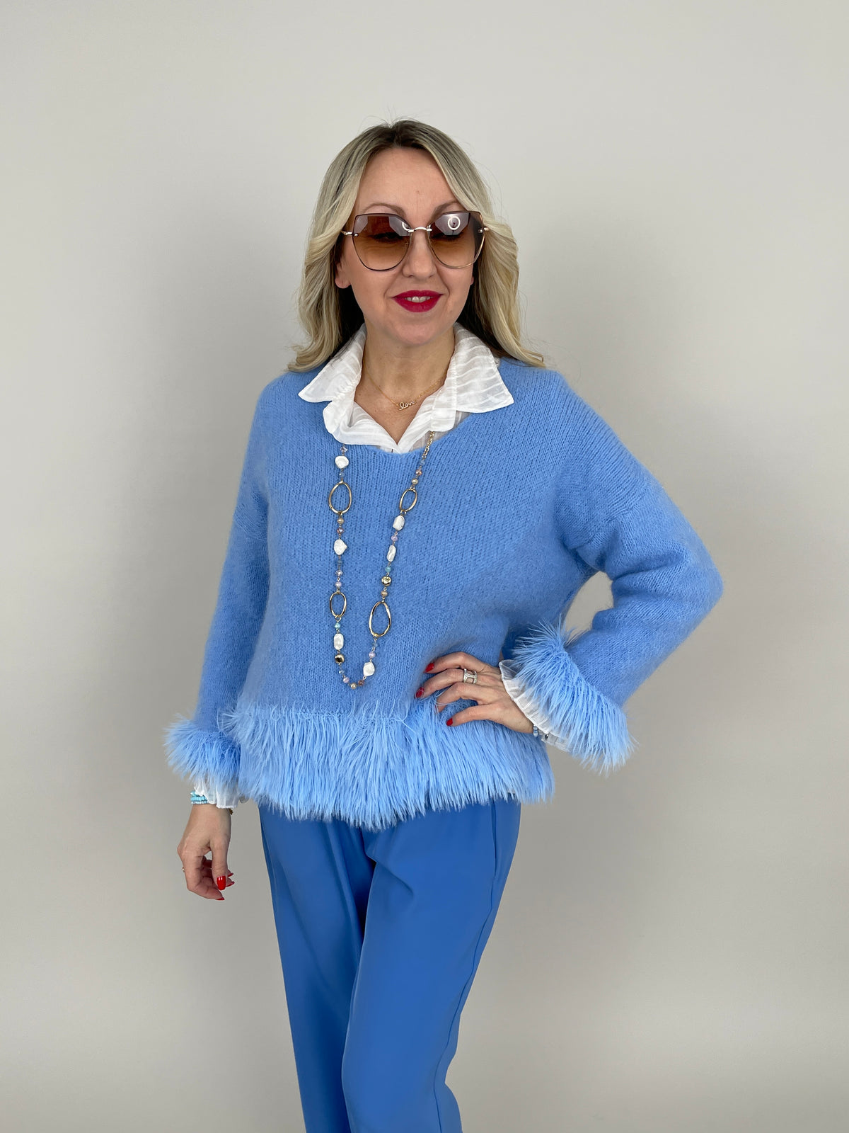 Pullover mit Fransen in Blau