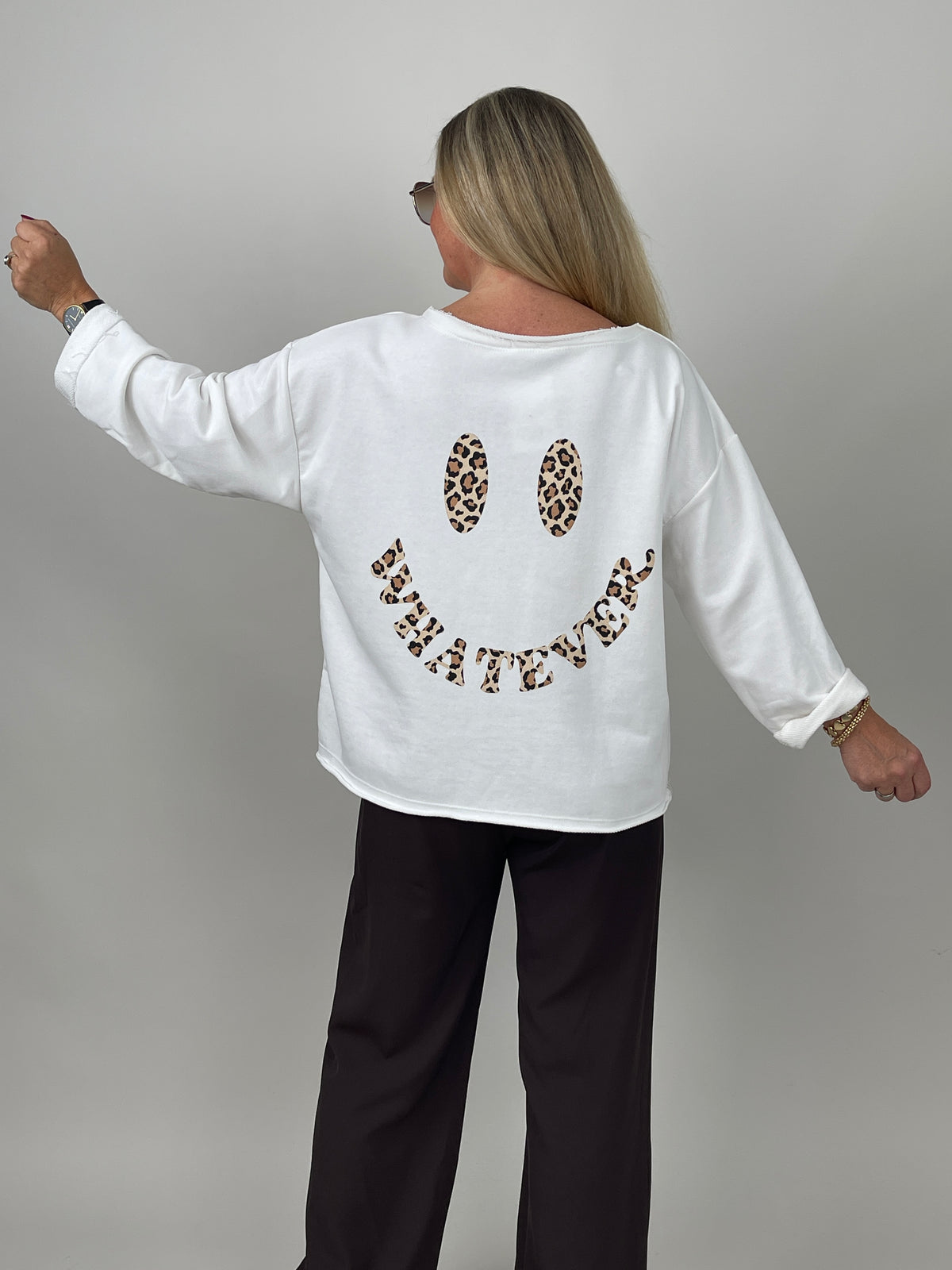 Sweatshirt Leo Smiley in Offwhite