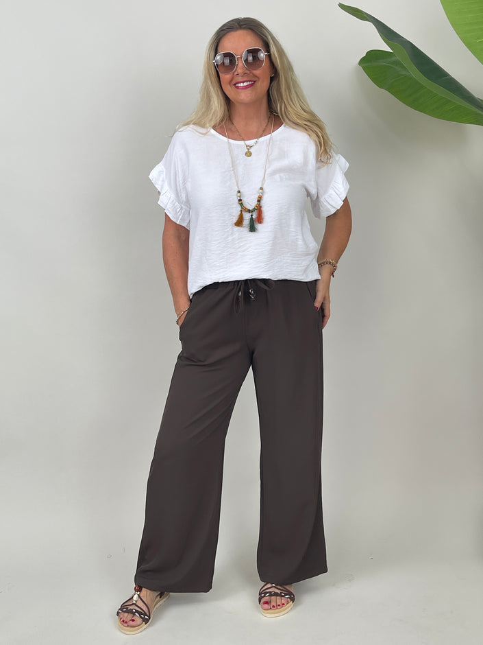 Blusenshirt mit Kette in Weiß