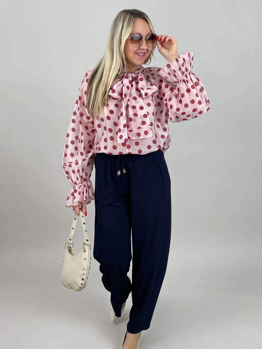 Bluse mit Punkten in Hellrosa/Rot