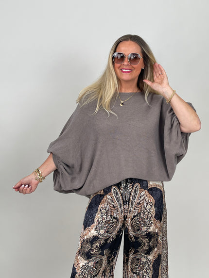 Strickpullover mit ausgefallenem Ärmel in Taupe