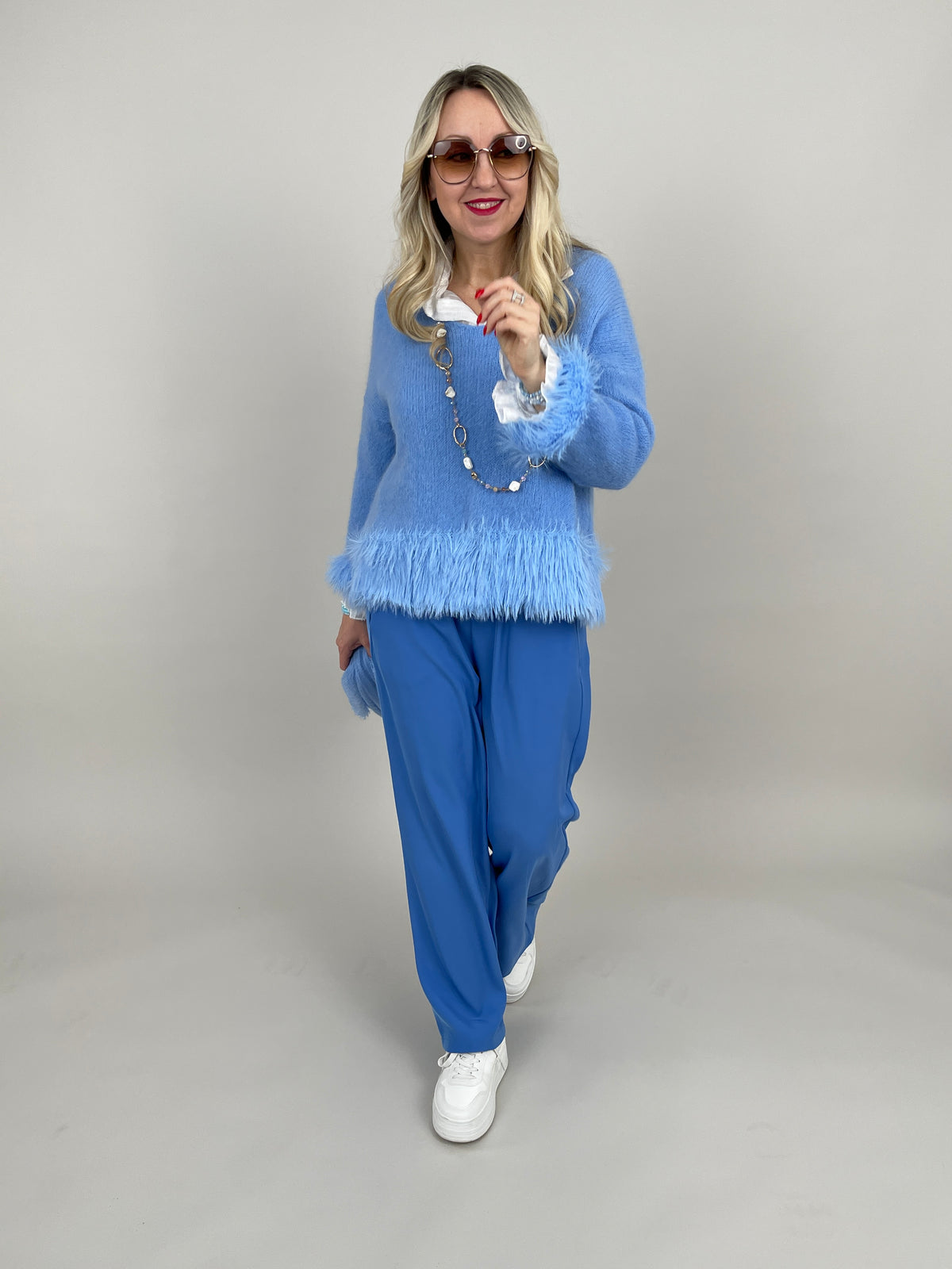 Pullover mit Fransen in Blau