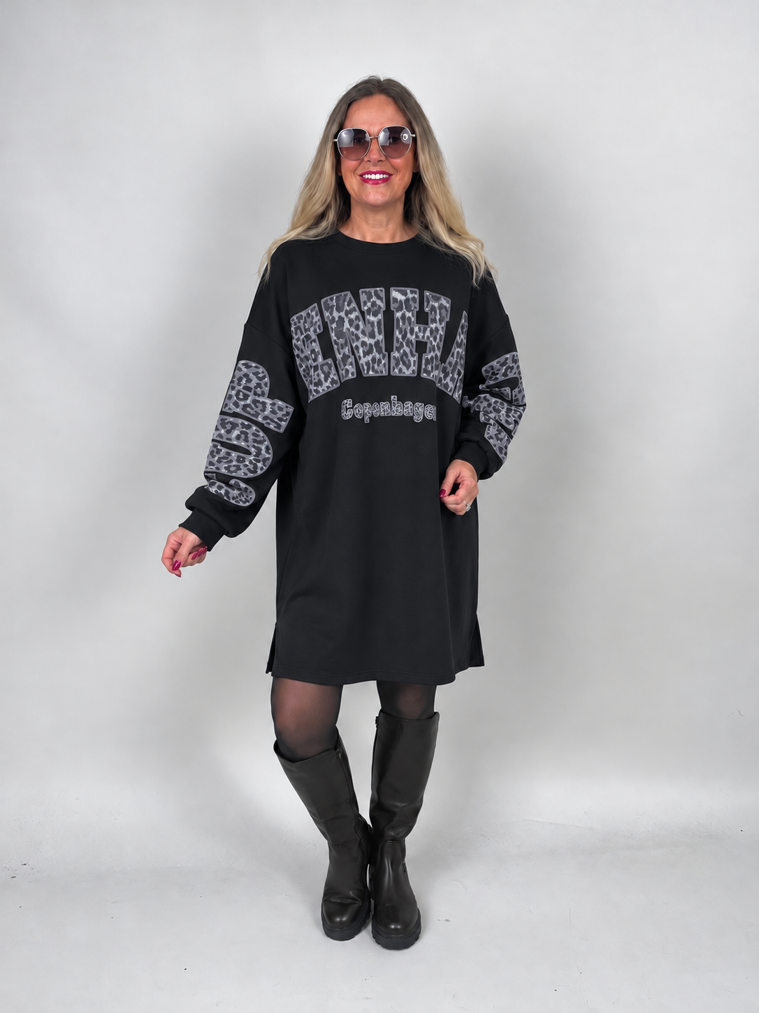 Sweatshirtkleid Copenhagen-Leoprint in Schwarz