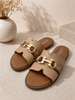 Sandalen mit goldenem Detail in Beige