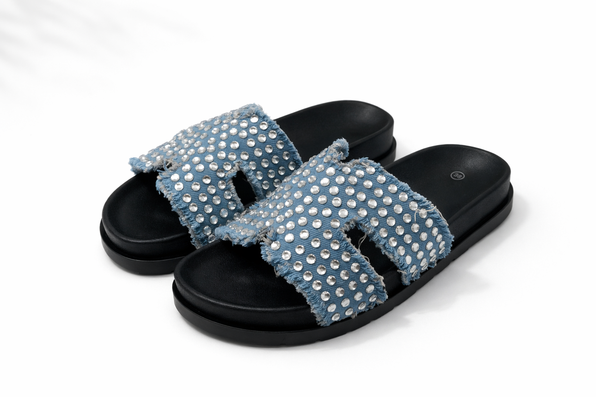 Sandalen im Denim-Look