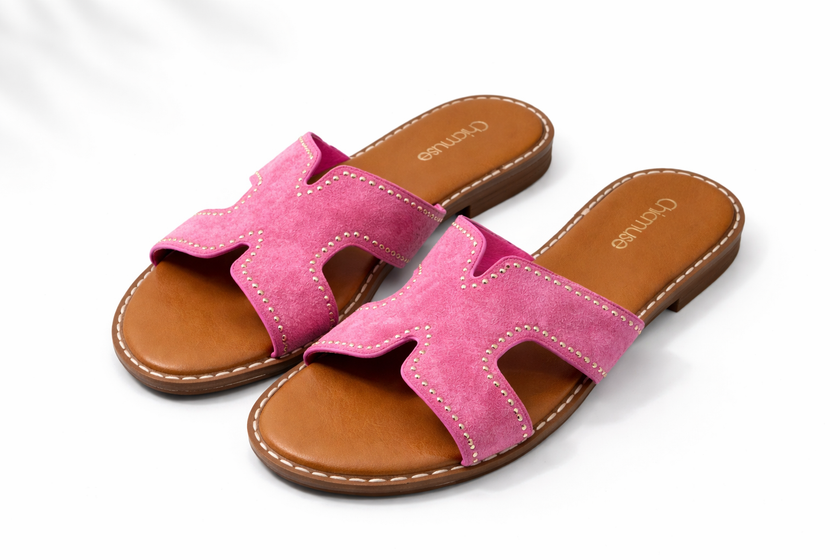 Sandalen mit Nieten in Pink