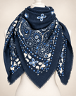 Dreieckstuch mit Paisley-Muster in Marine/Creme