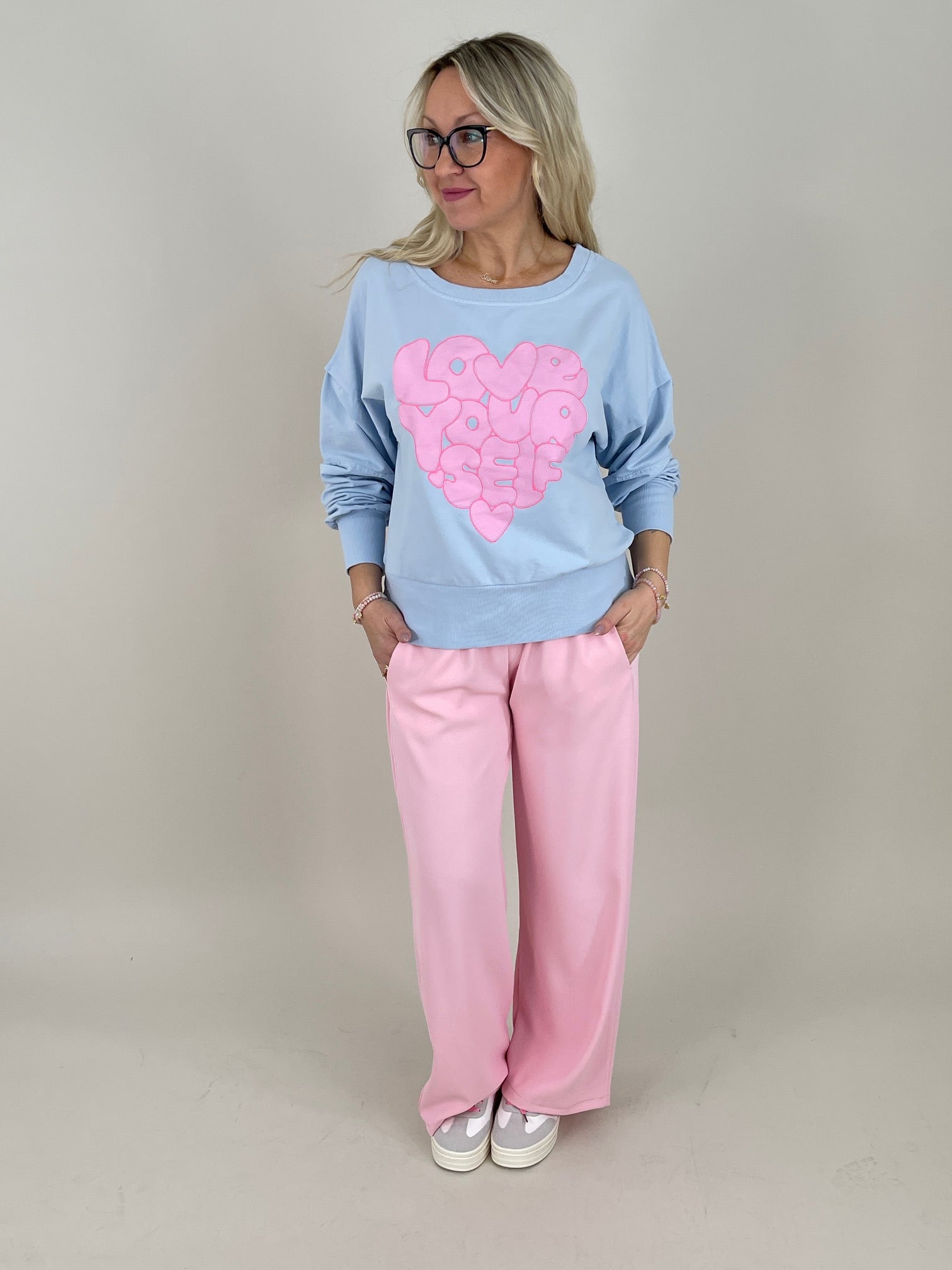 Sweatshirt mit Schriftzug in Hellblau Art. 6764