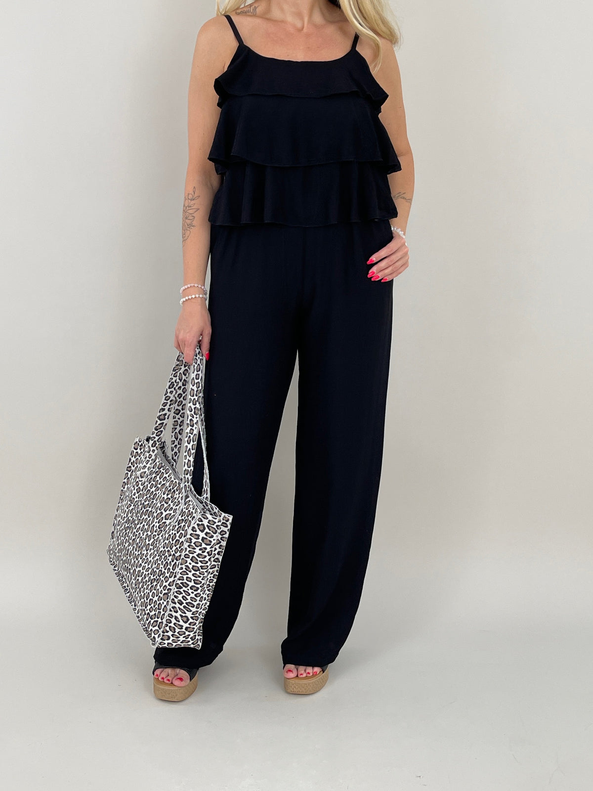 Jumpsuit Volants in Schwarz