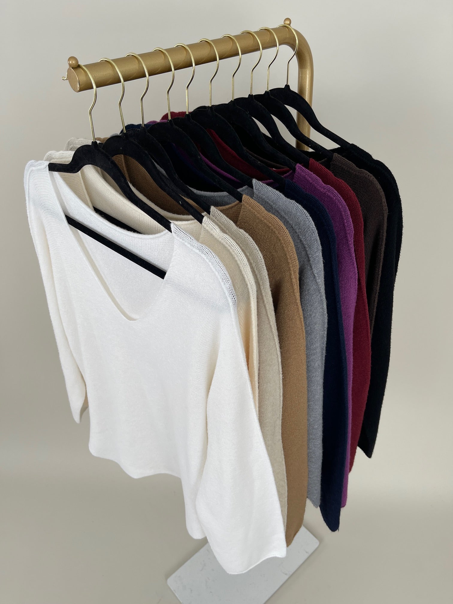 Pullover Uni V-Ausschnitt in versch. Farben Art. 6413