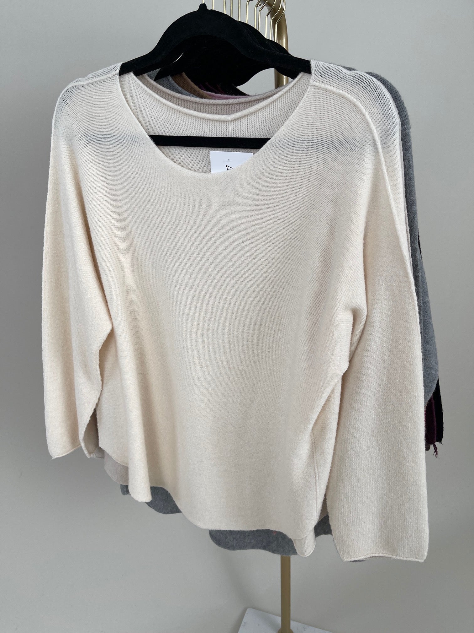 Pullover Uni Rundhals-Ausschnitt in versch. Farben Art. 6414