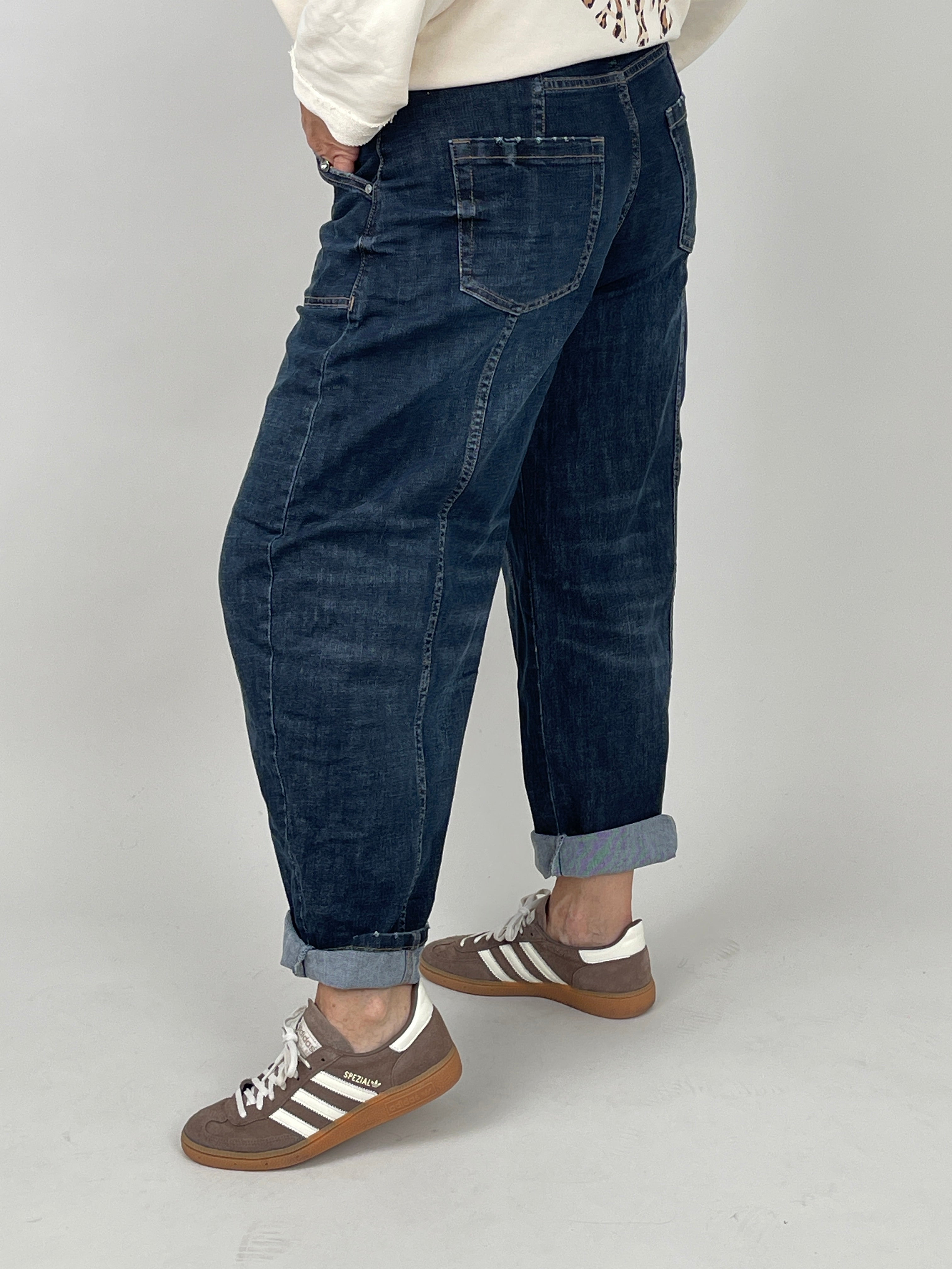 Jeans Barrel Schnitt dunkle Waschung