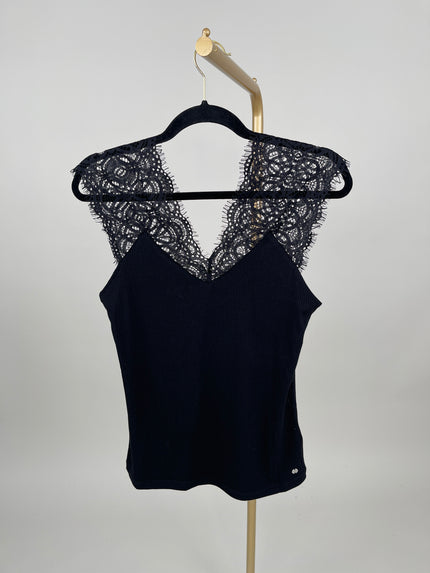 Top Spitze in Schwarz