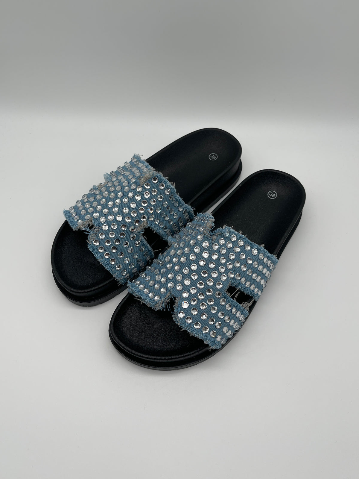 Sandalen im Denim-Look
