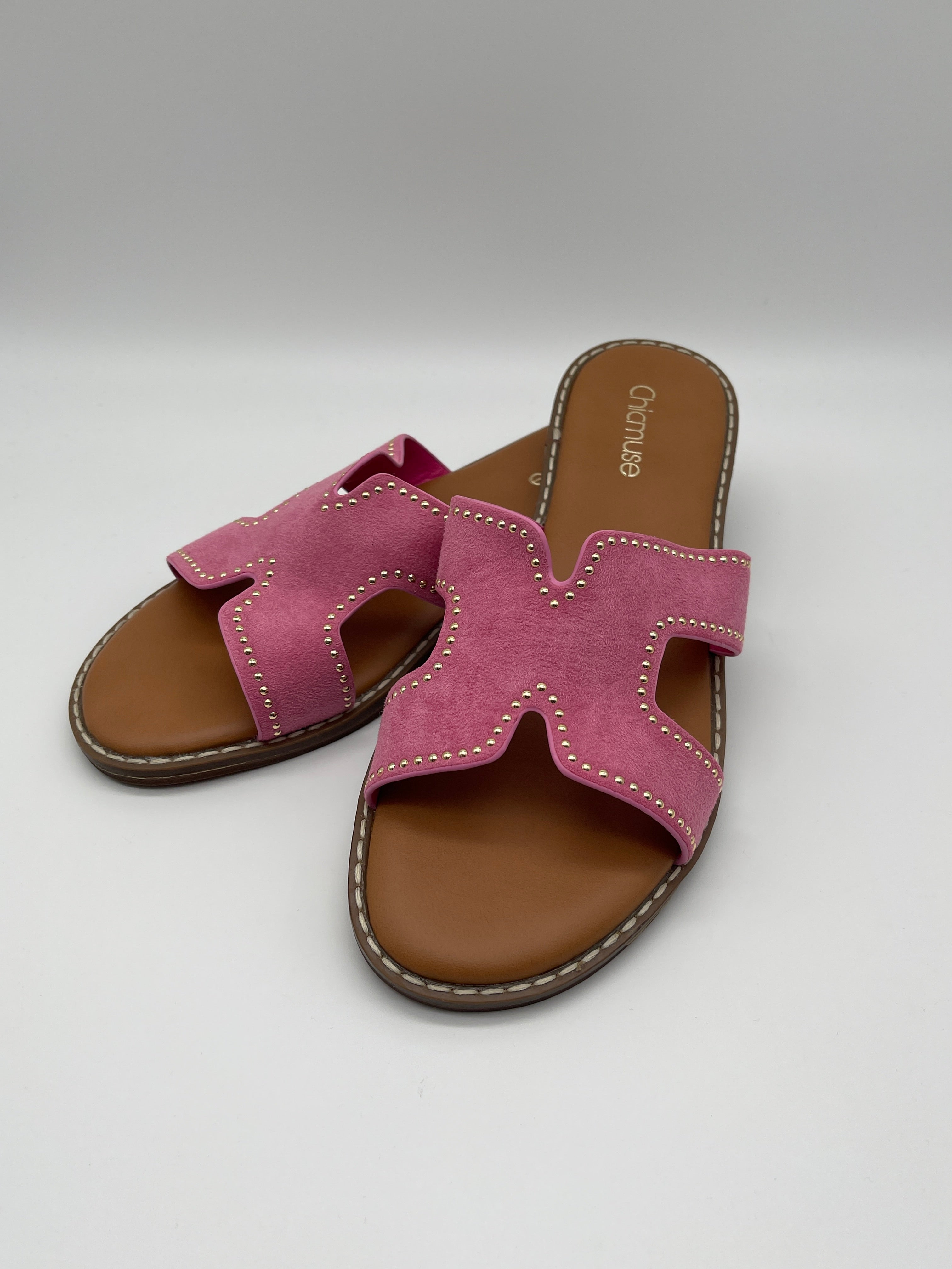 Sandalen mit Nieten in Pink