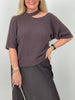 Flauschiger Pullover mit Cut-out-Ausschnitt in Mokka
