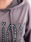 Hoodie mit Glitzer-Schriftzug in Mokka