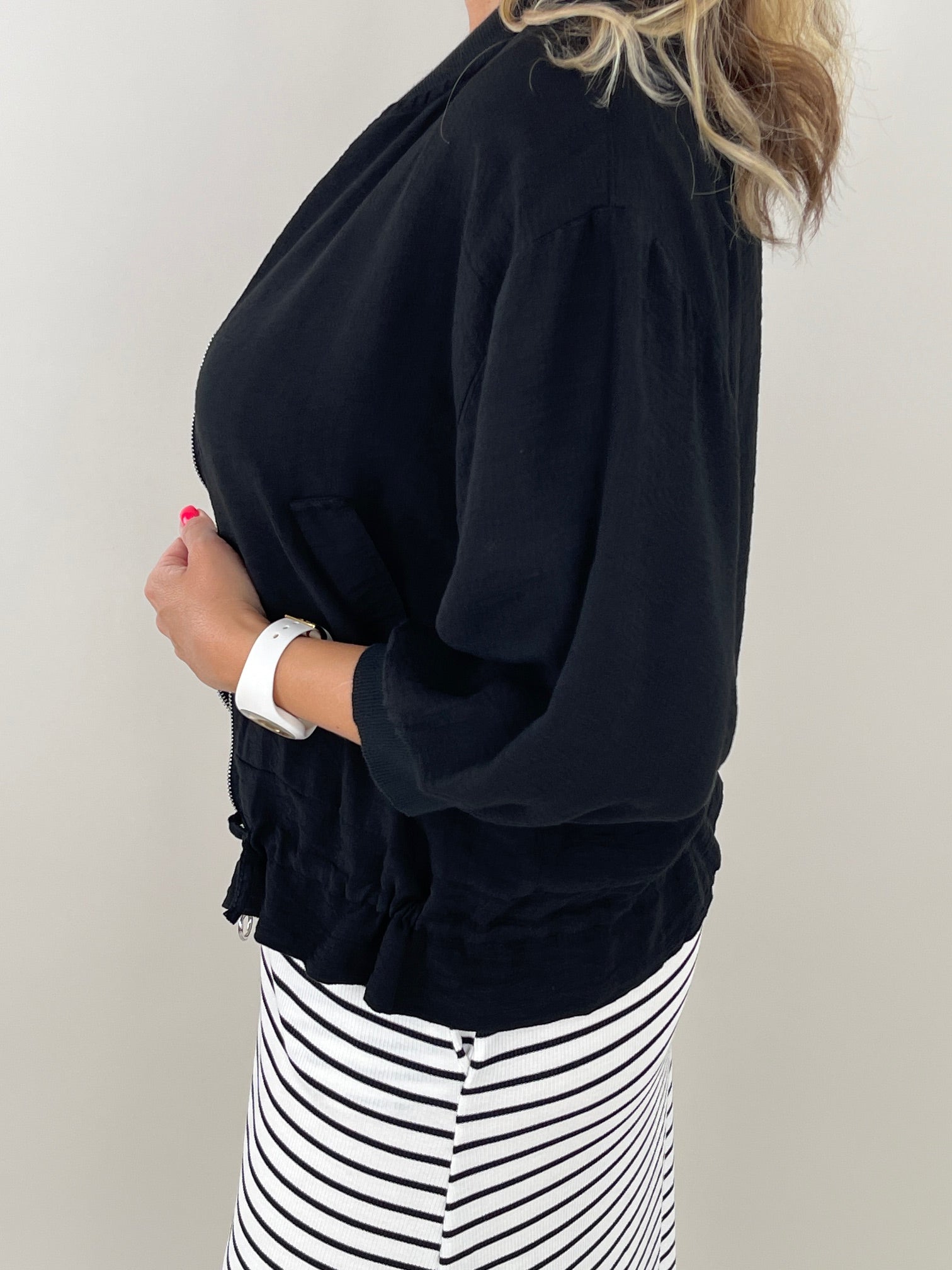 Blouson in Schwarz Artikel 6169