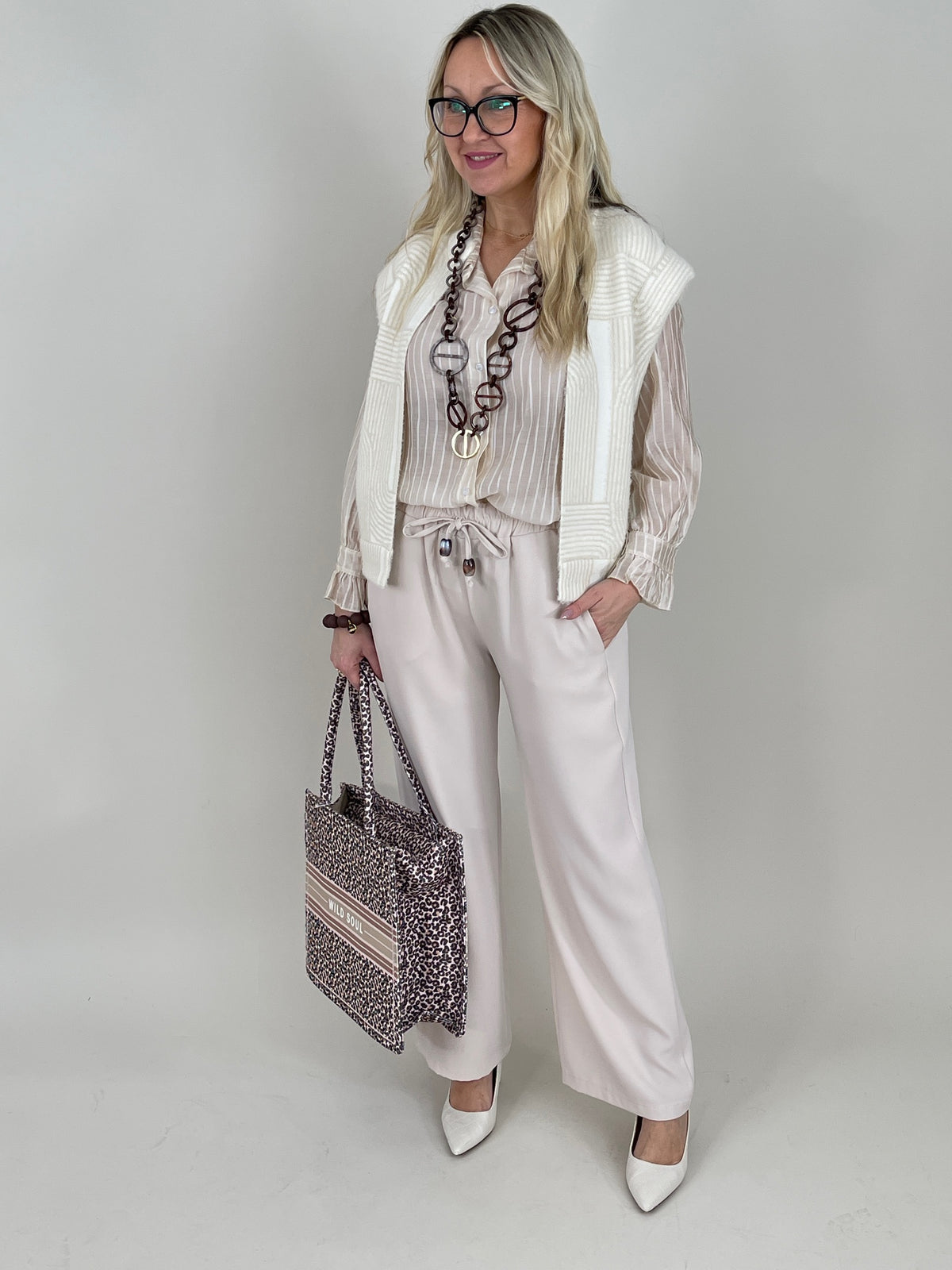 Weste Elona von Rino&Pelle in Birch Labyrinth