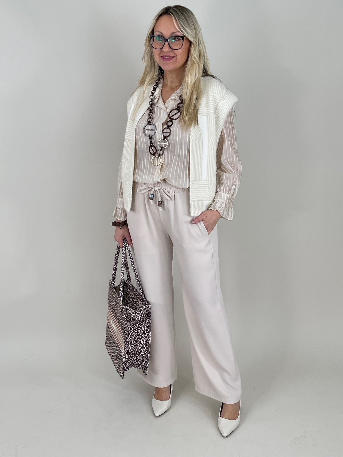 Weste Elona von Rino&Pelle in Birch Labyrinth