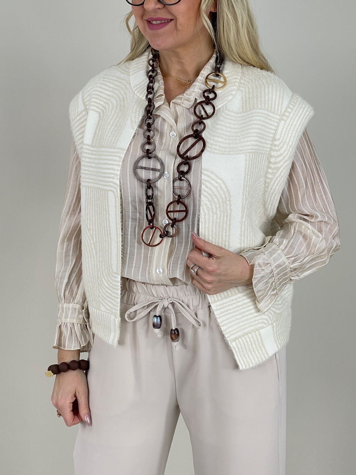 Weste Elona von Rino&Pelle in Birch Labyrinth