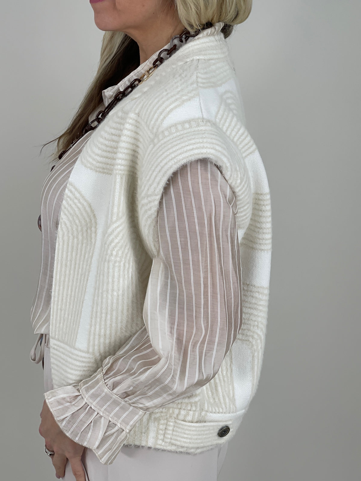 Weste Elona von Rino&Pelle in Birch Labyrinth