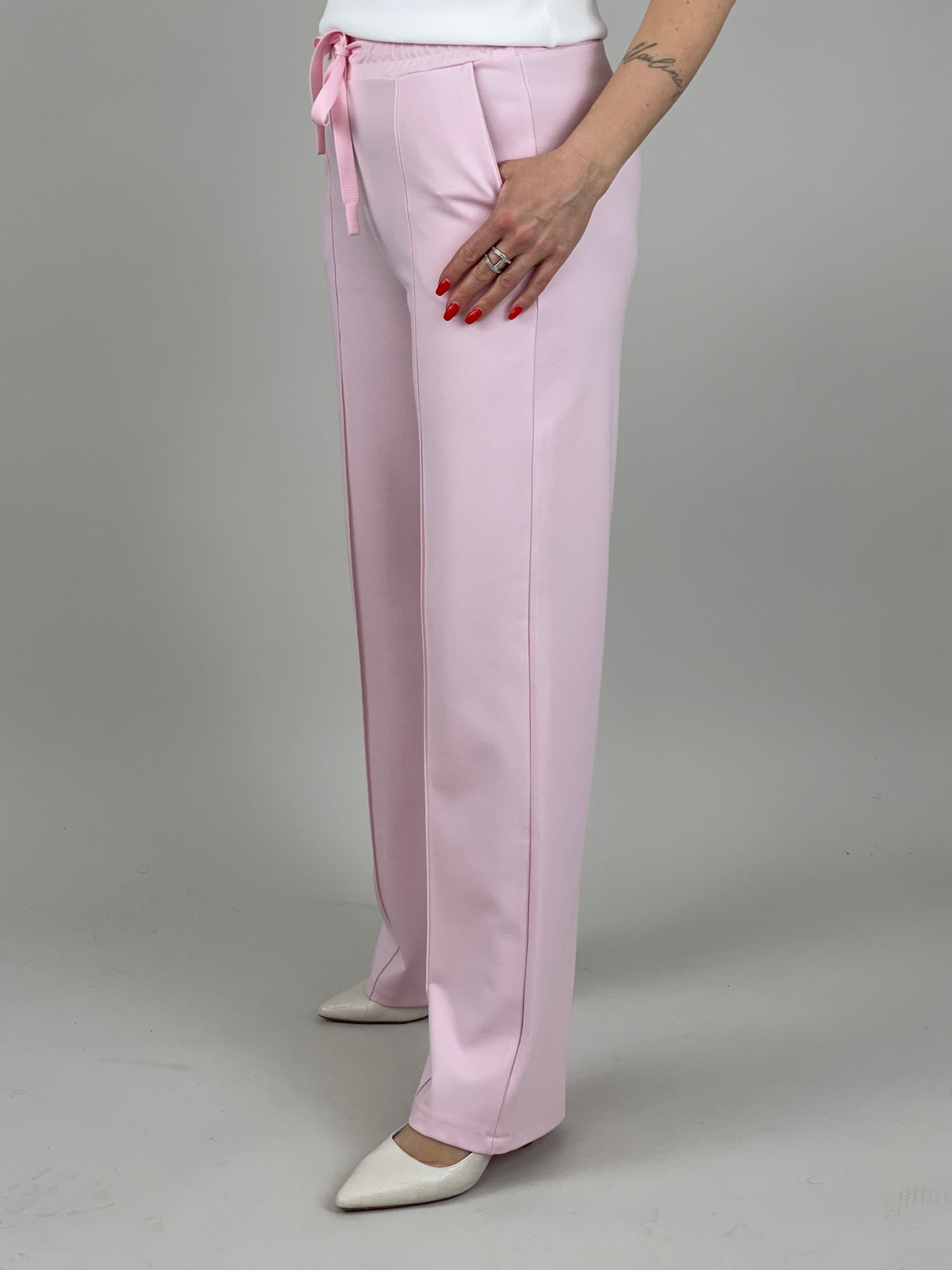 Palazzo-Hose in Rosa