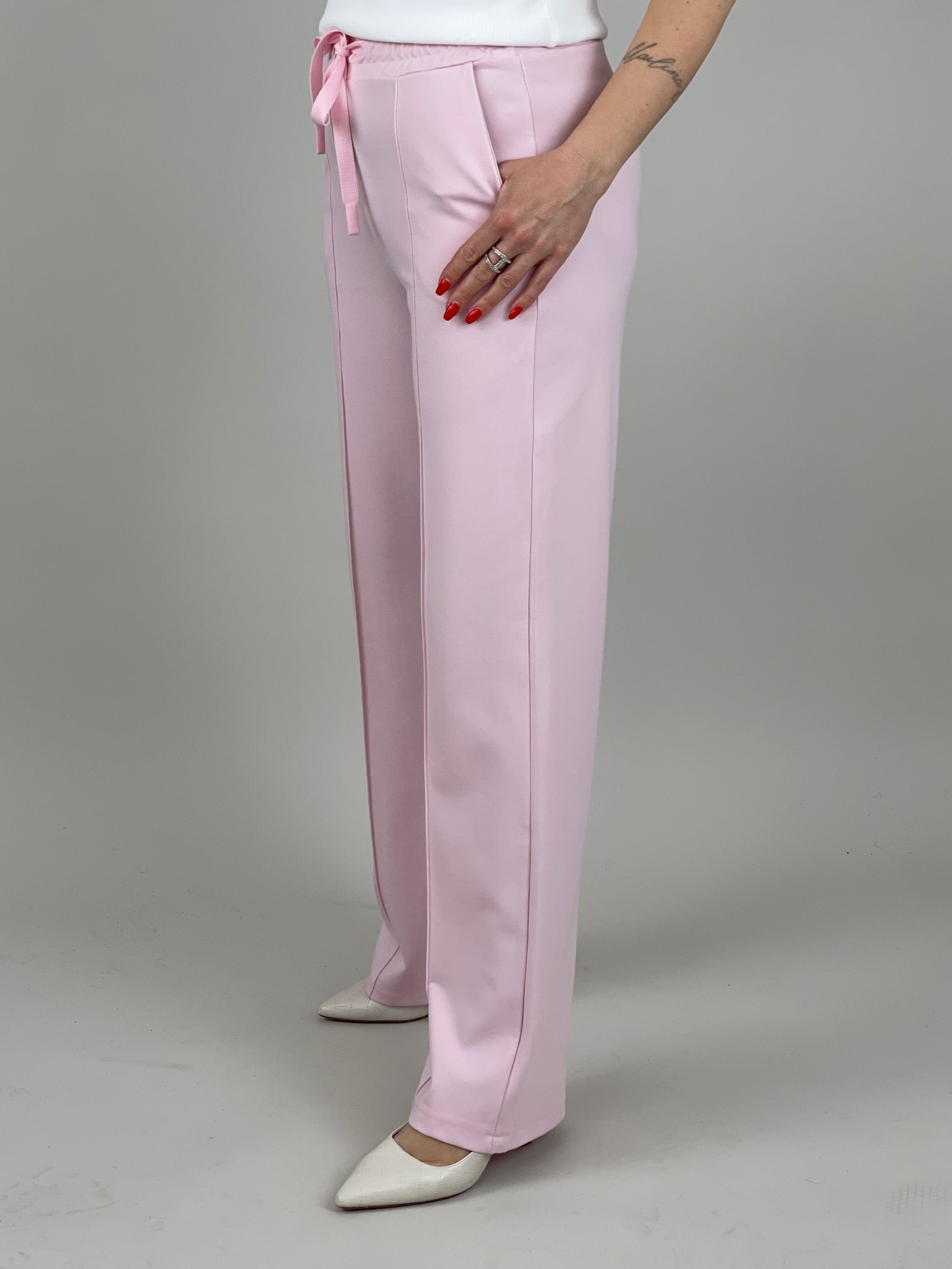 Palazzo-Hose in Rosa