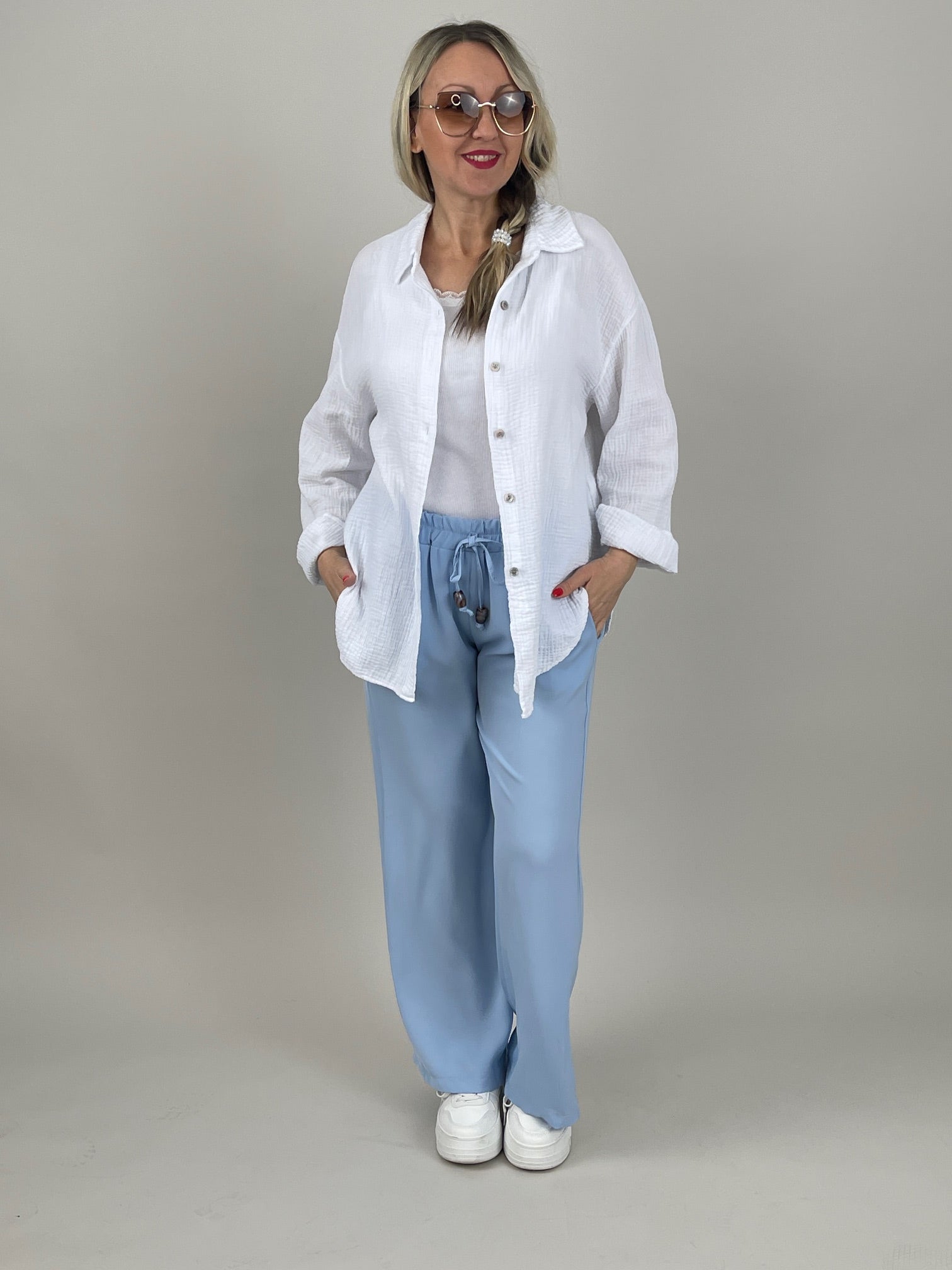 Musselin Bluse Frottee-Details in Weiß
