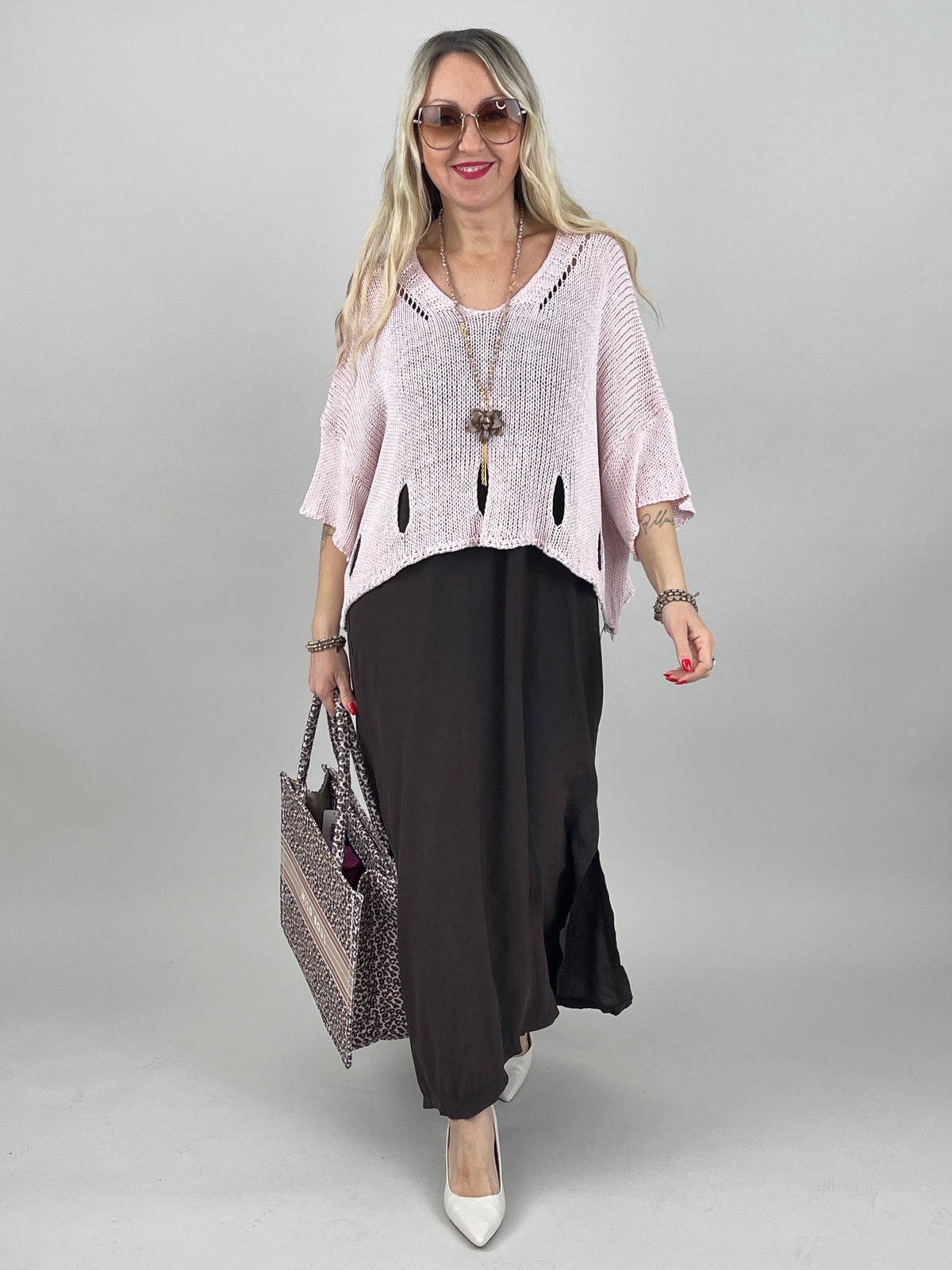 Kleid Satin-Ausschnitt in Mokka