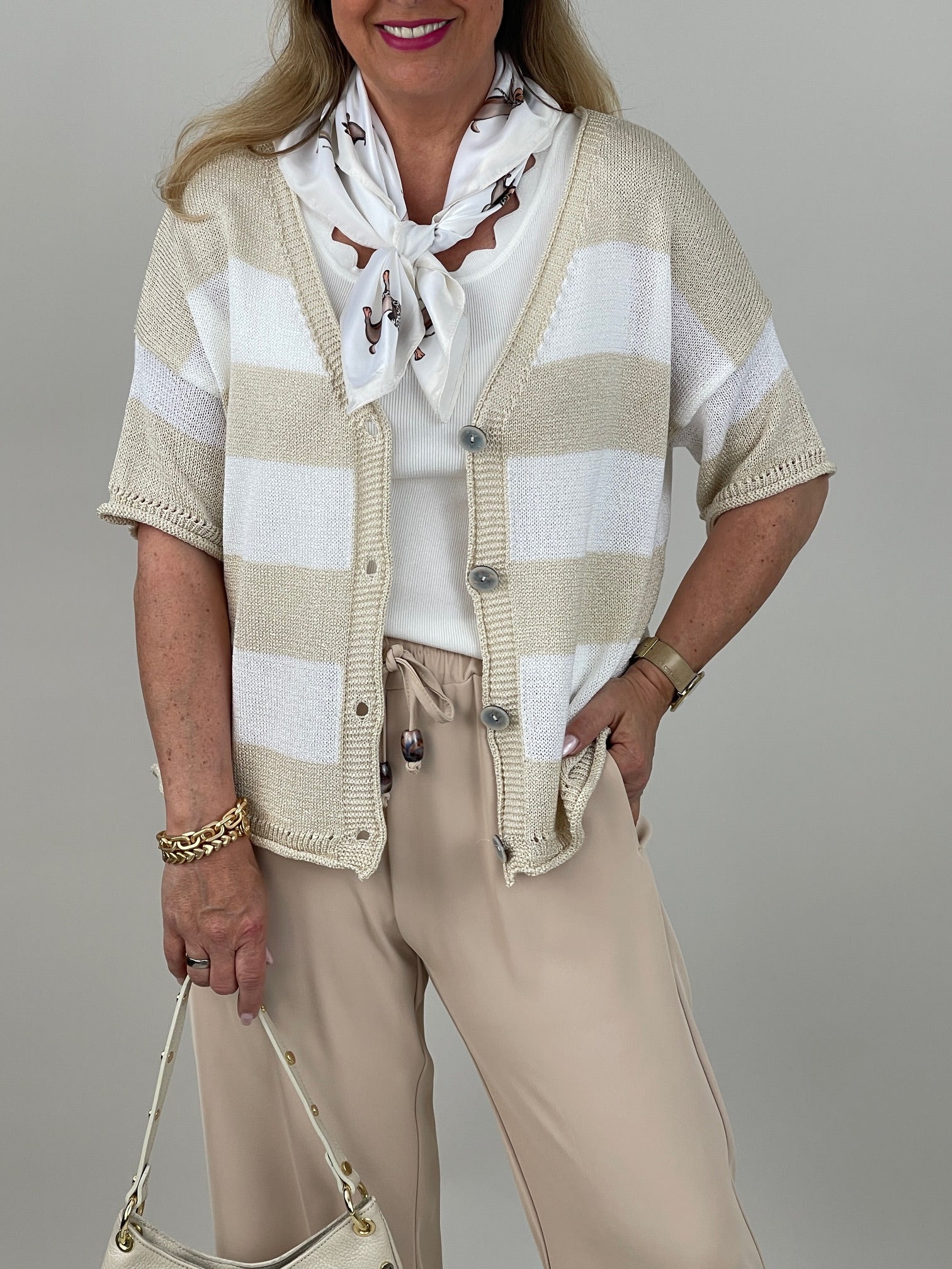 Strickjäckchen Streifen in Beige/Weiß