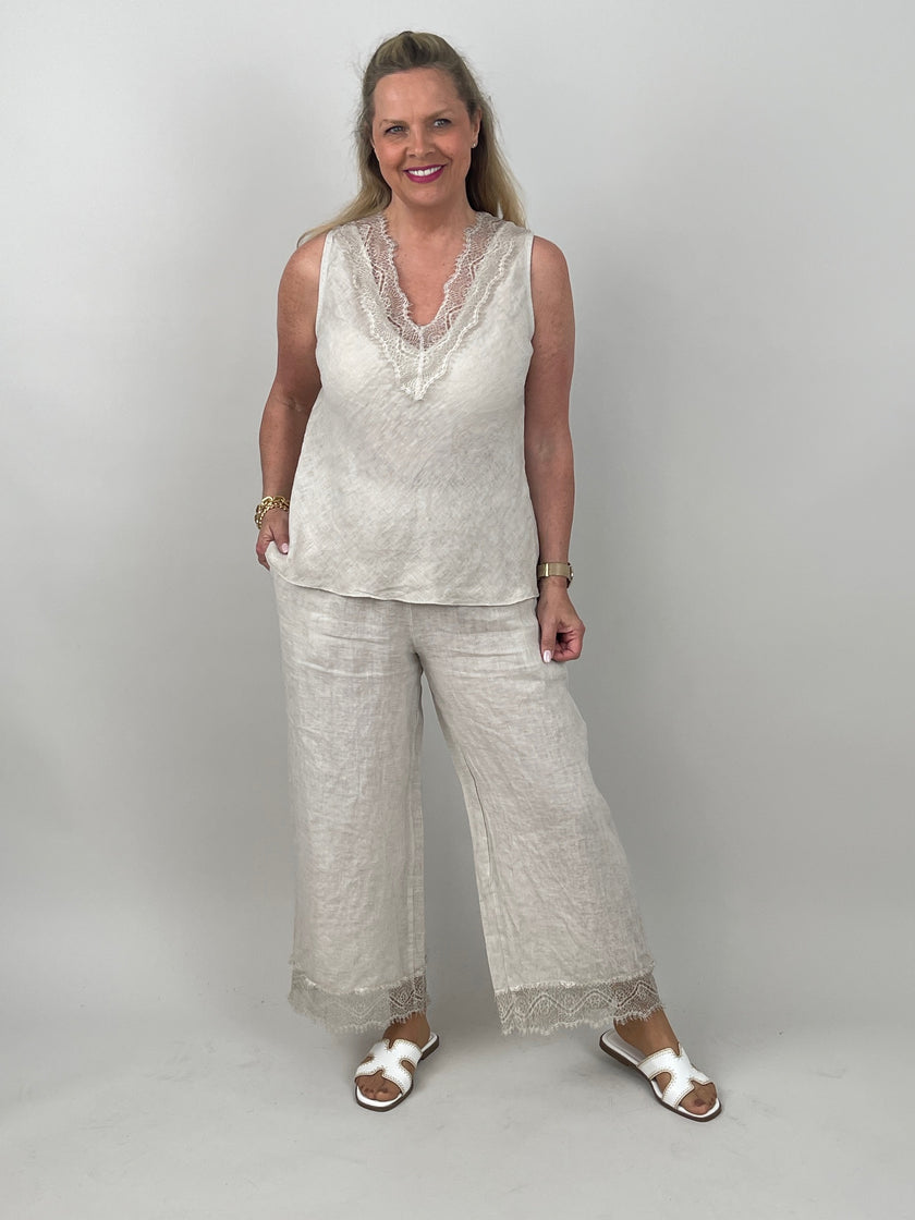 Hose Leinen mit Spitze in Beige
