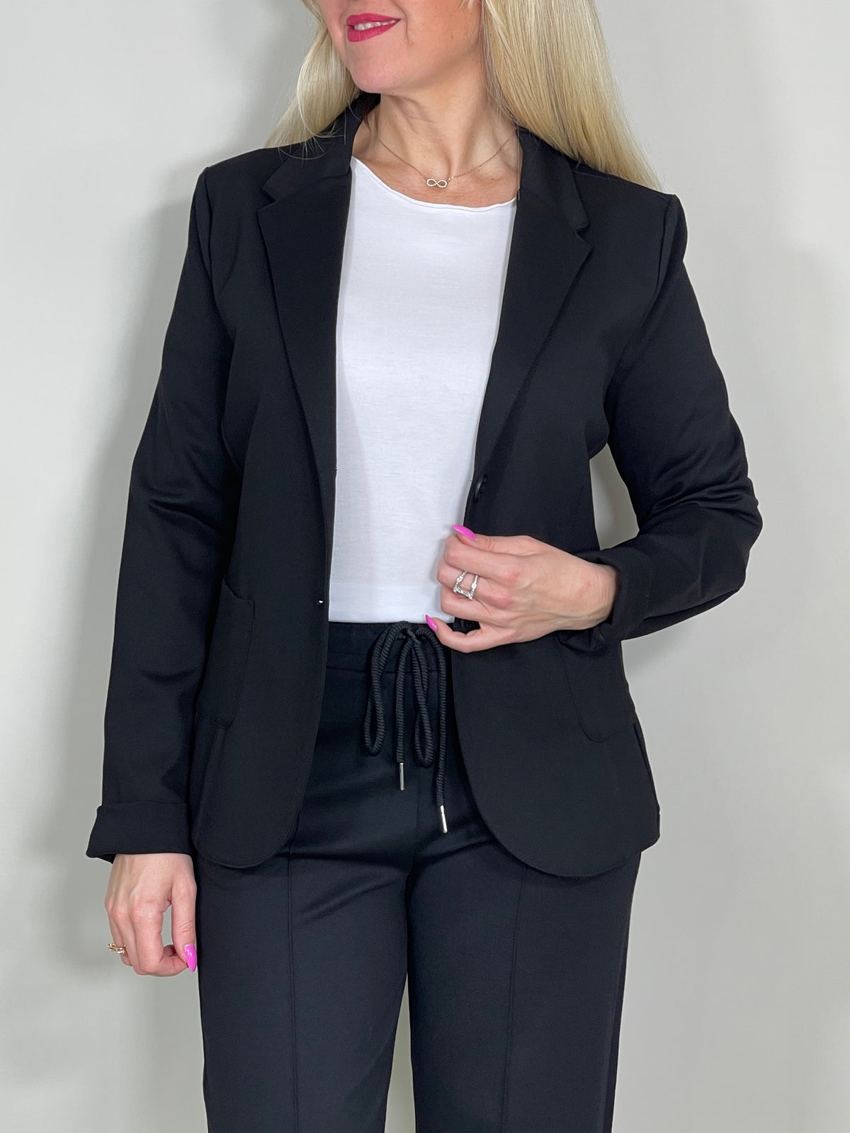 Blazer Classic in Schwarz